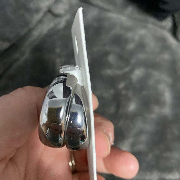 Earrings - Picture 2 of 3